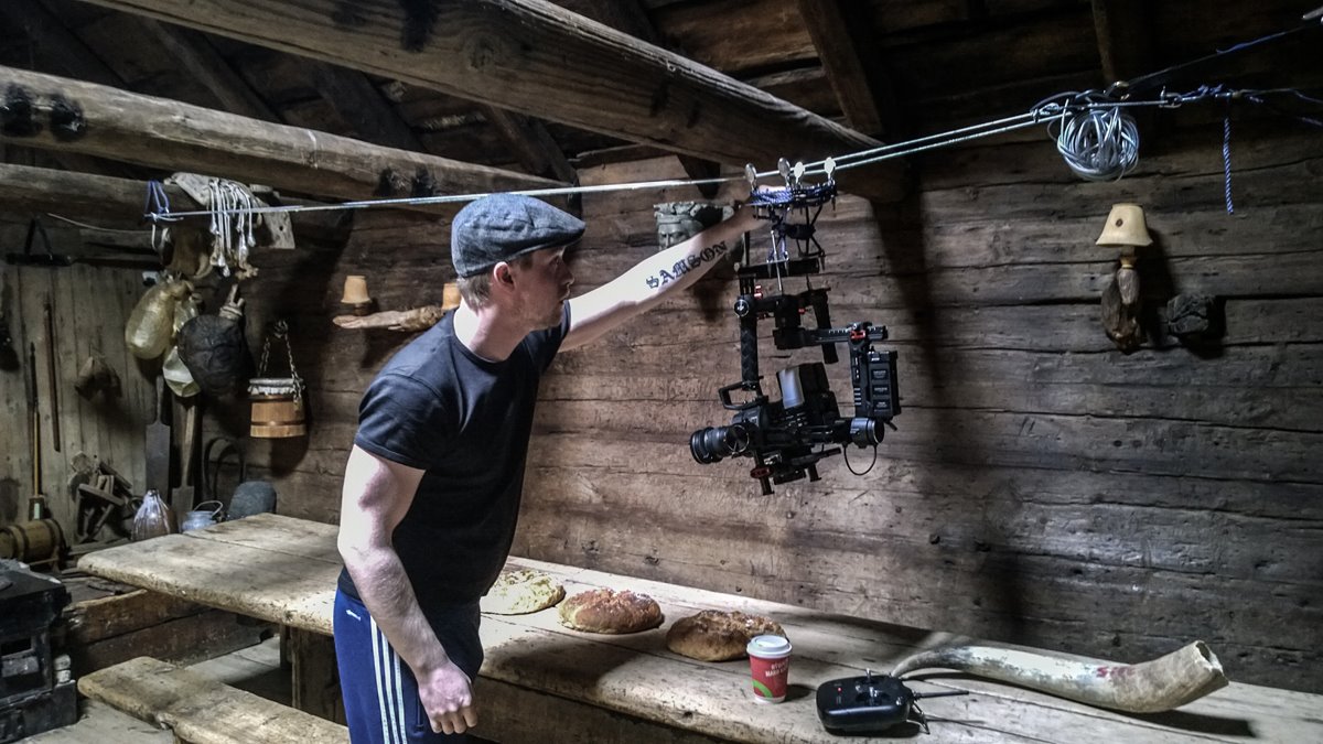 For the table scene we had to build a custom rig for the DJI Ronin and do extensive testing to get it just right.