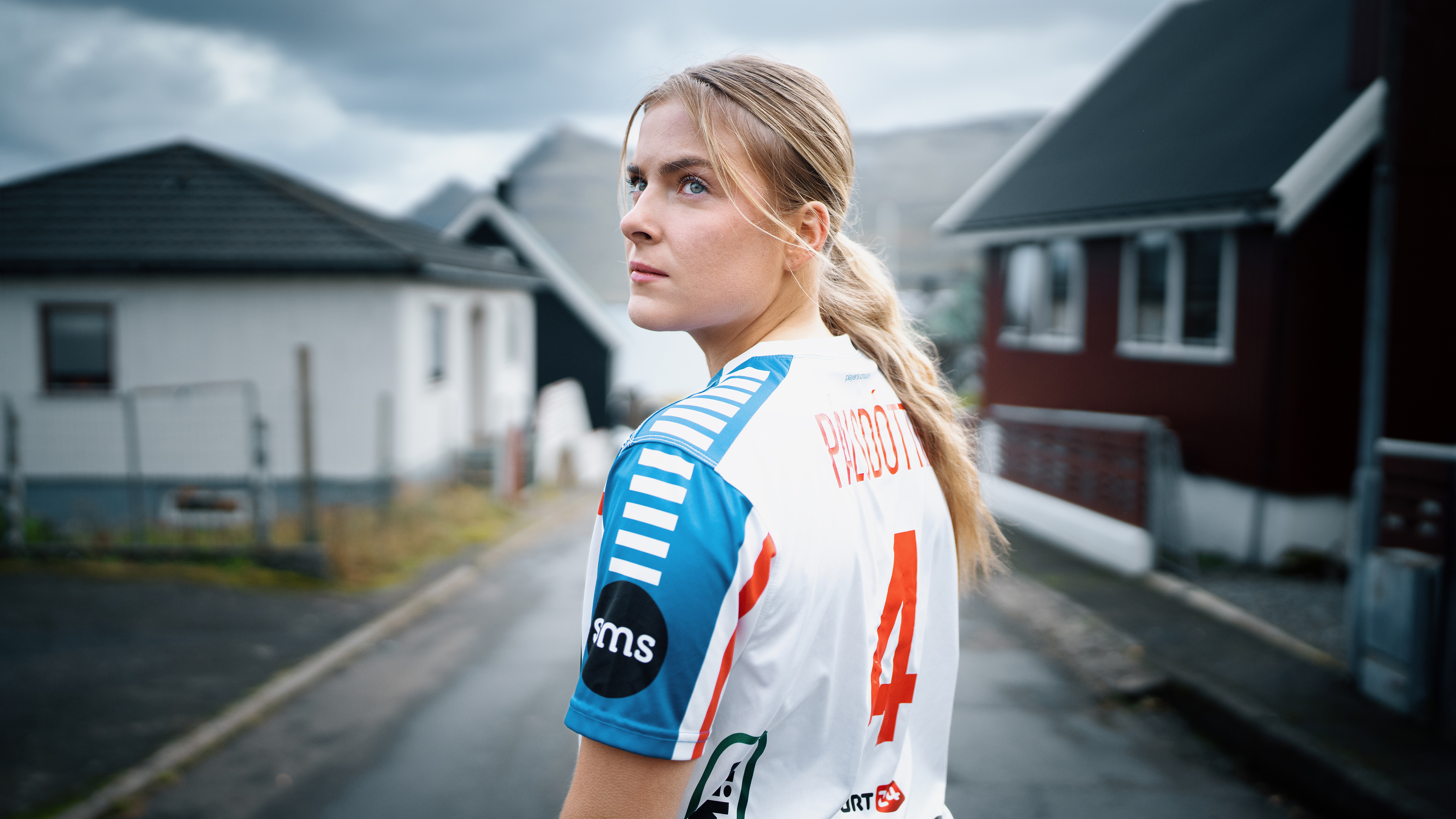 HSF | Saman flyta vit mørk